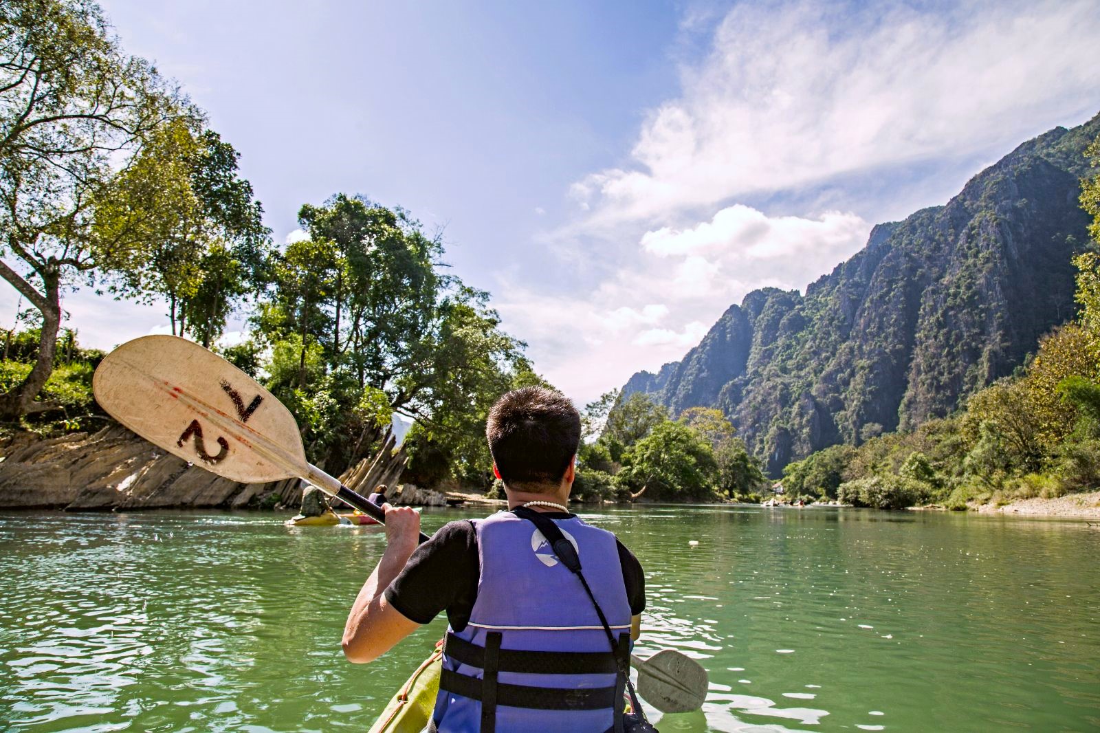 Kayaking on the upper mekong in laos from te Anouving cruise ship