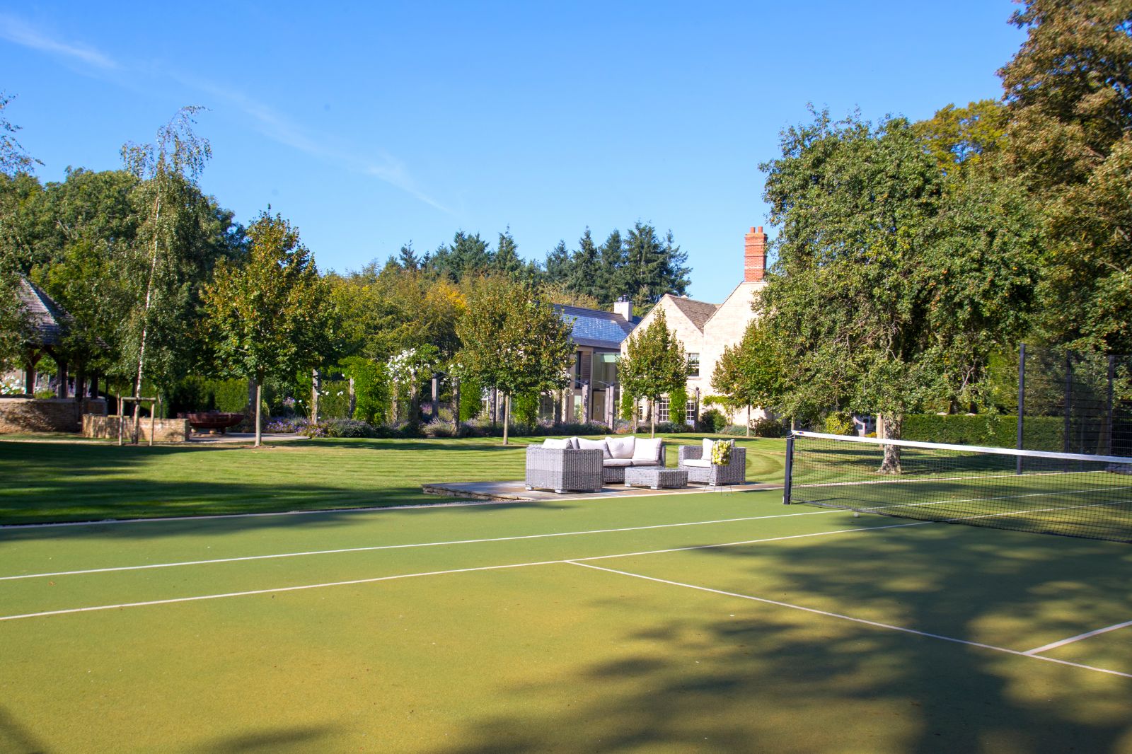 Tennis court at Woodstock Lodge