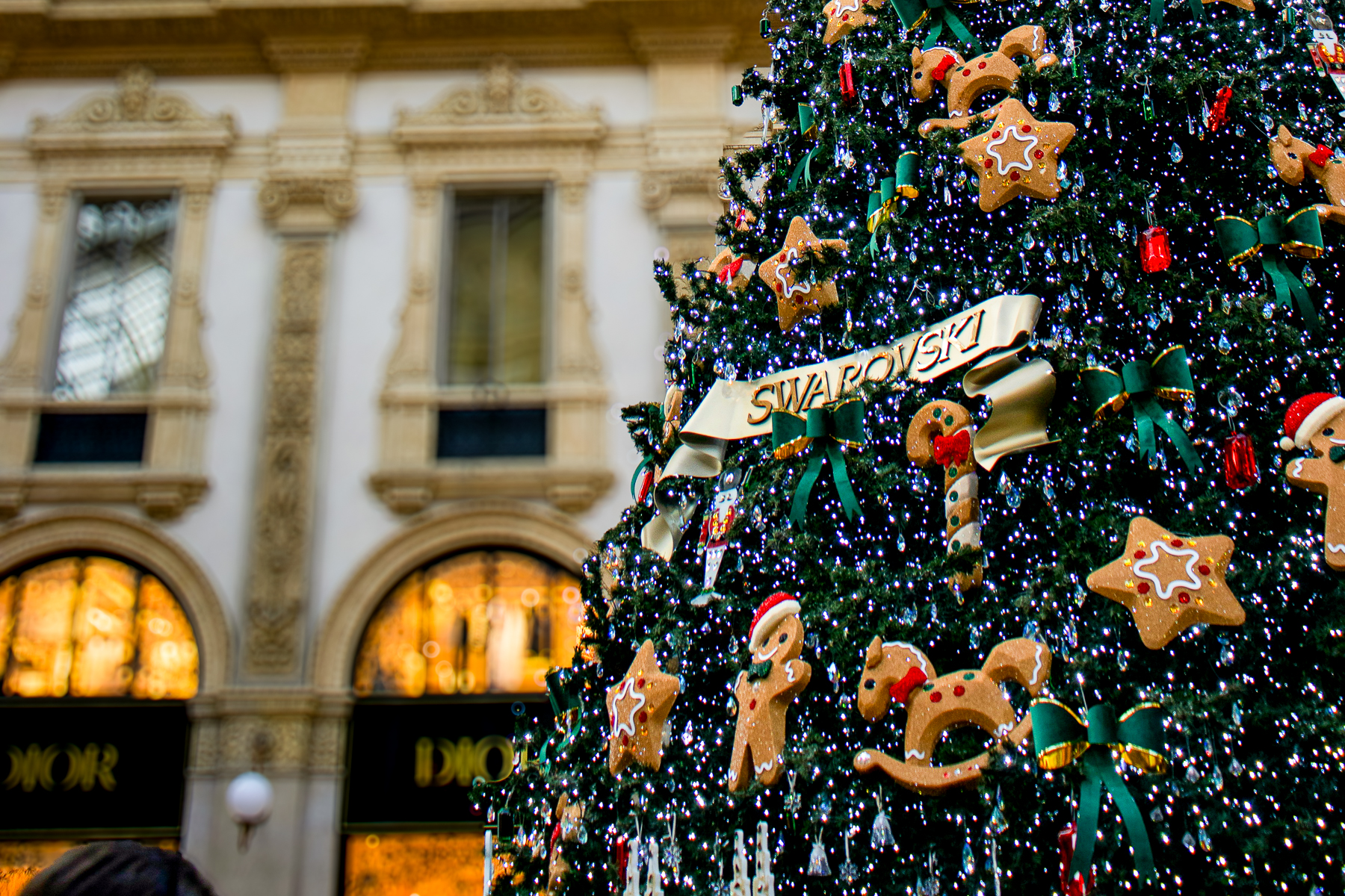 Christmas tree in the Galleria Vittorio Emanuele in Milan