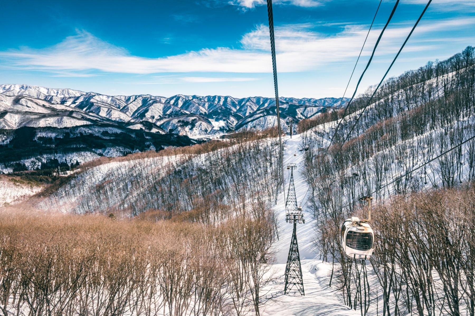 A cable car in the winter at Hakuba in Japan