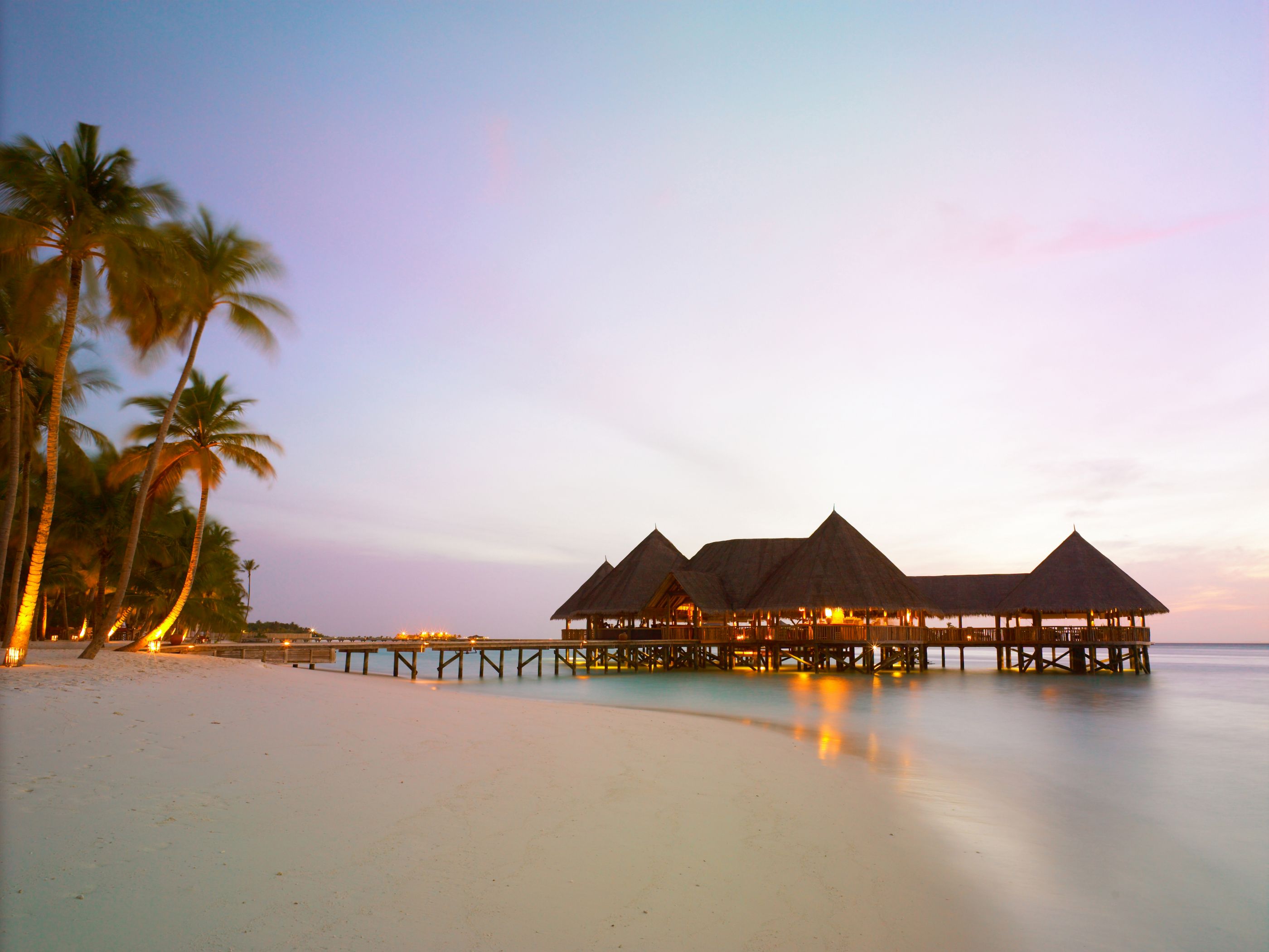 Top Luxury Resorts in Maldives | Red Savannah