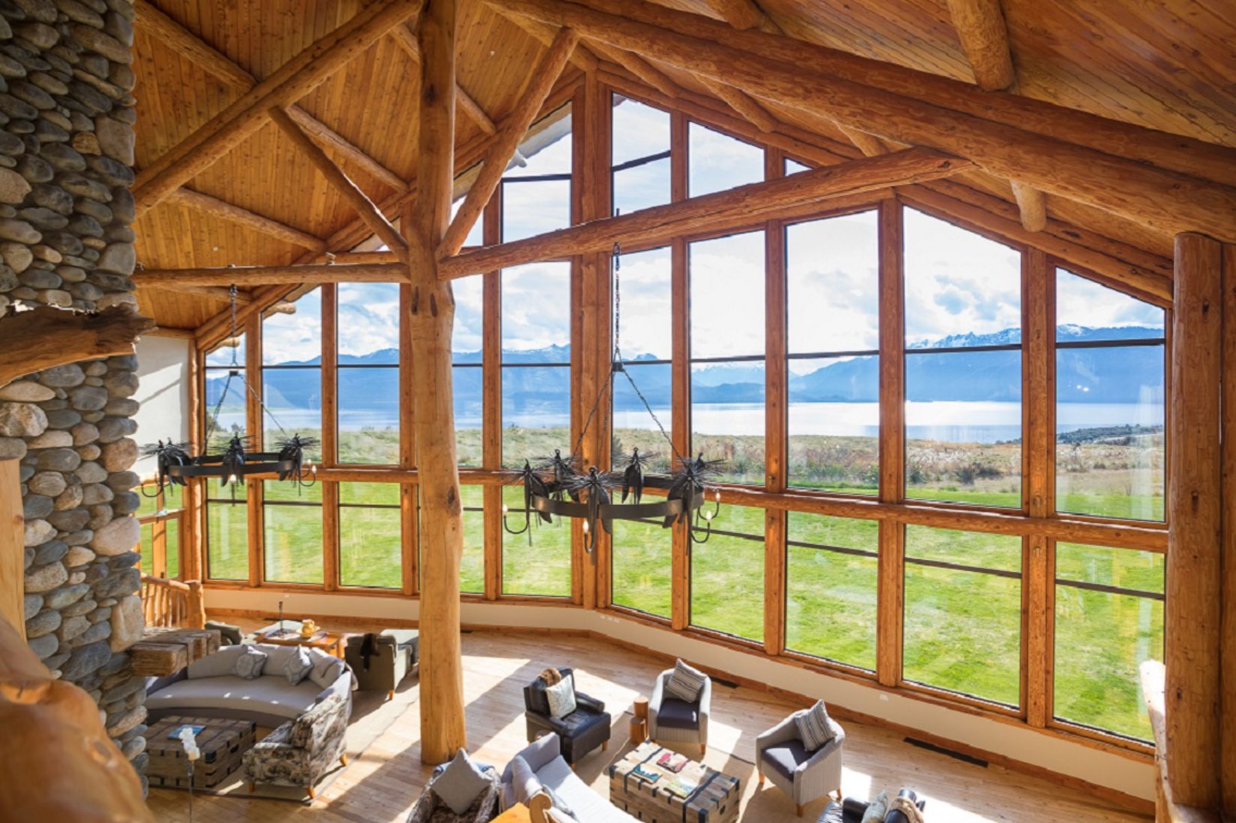 The great room at Fjordland Lodge in New Zealand