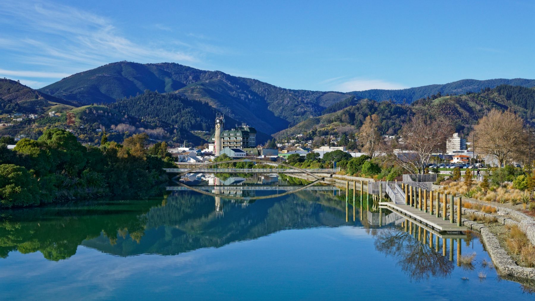 Reflections on the Nelson River in New Zealand