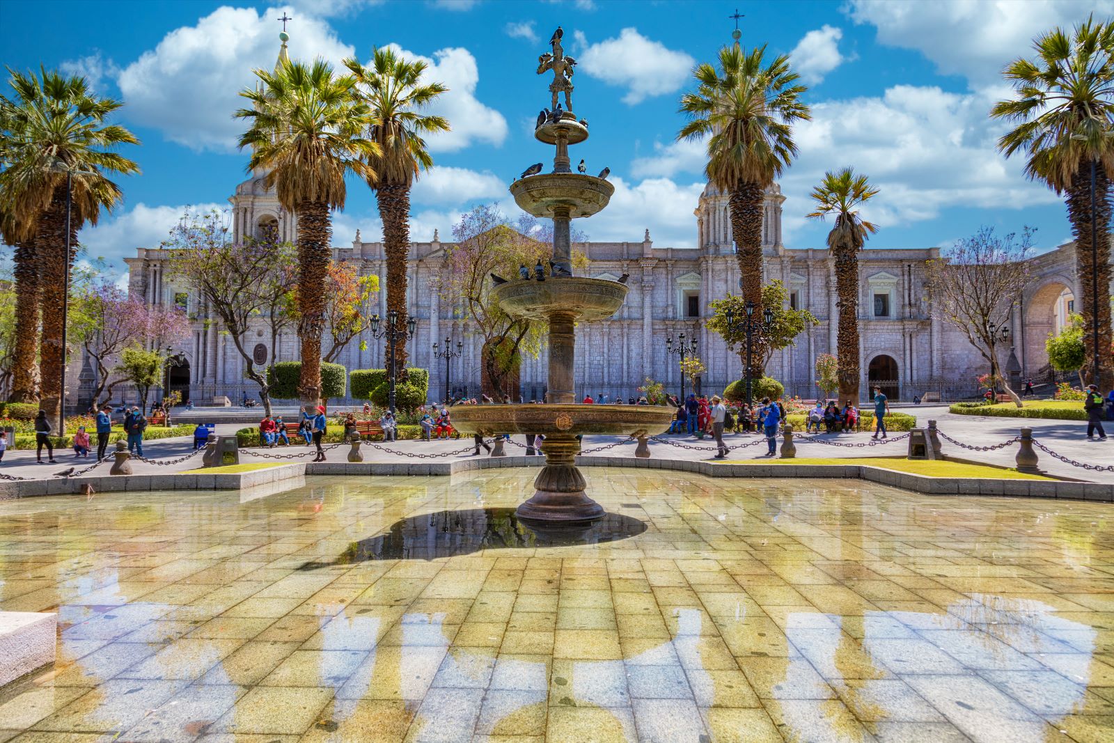 Plaza de Armas fountain in Arequipa