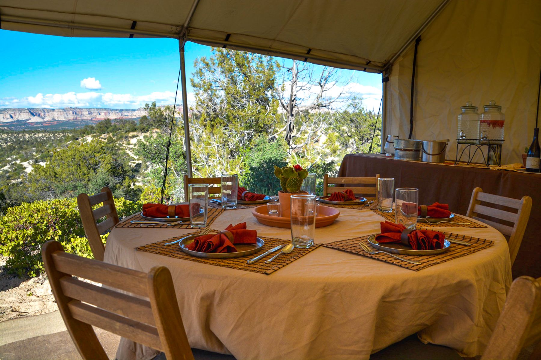 Table set up for lunch at EXP Journeys luxury camp in Zion USA