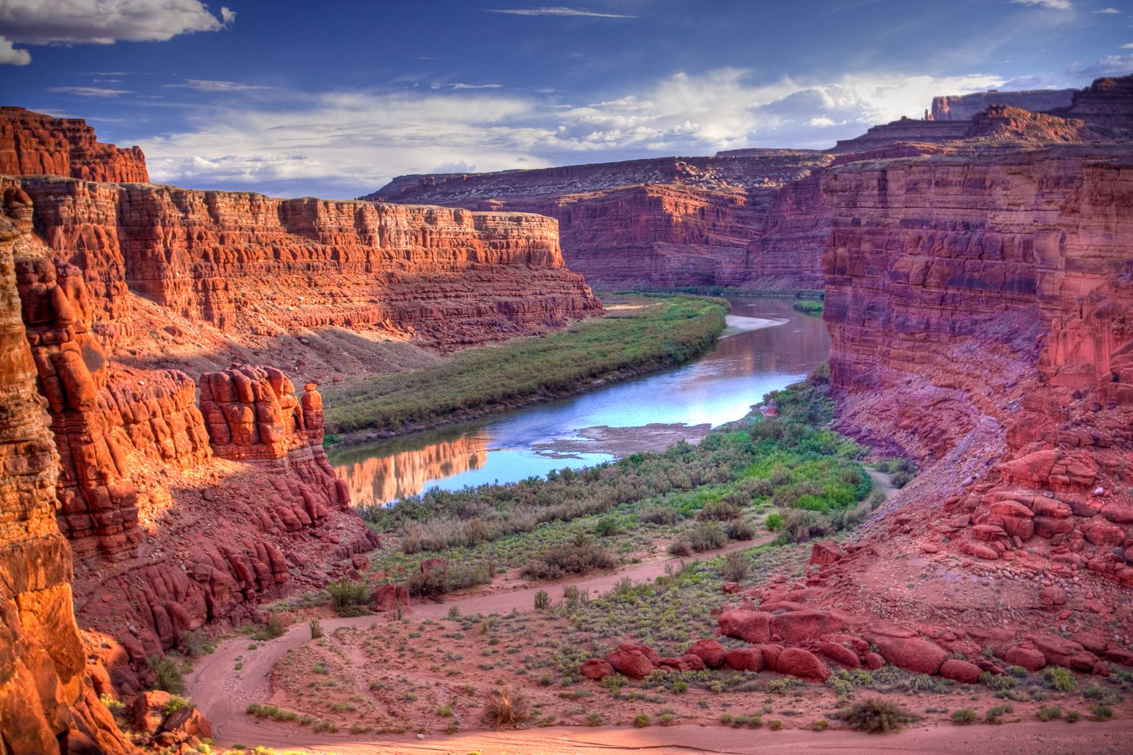 View of the Colorado River Valley in Utah