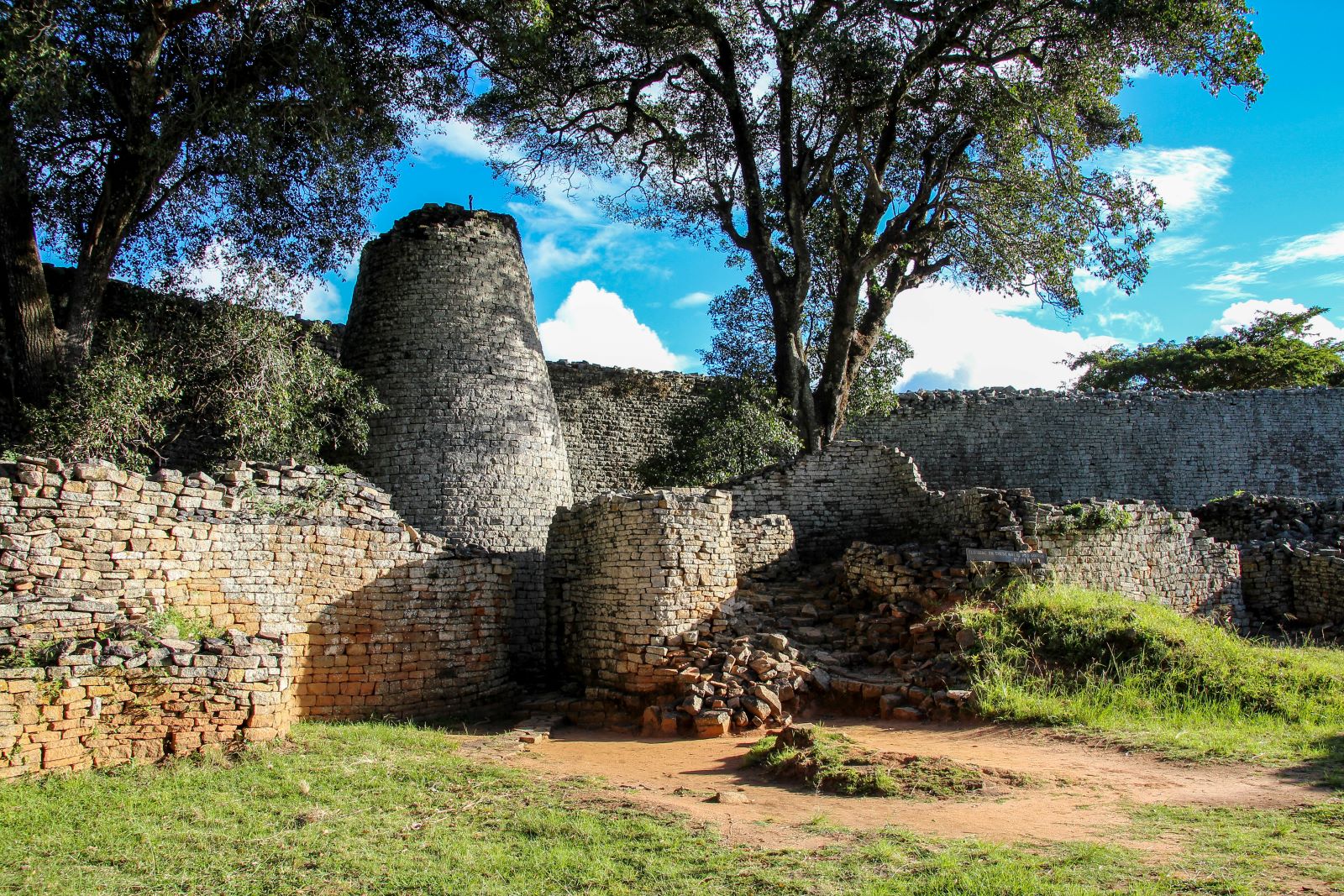 Exterior view of the Great Zimbabwe ruins